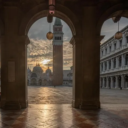 Apartment San Marco View Terrace R&r Venice