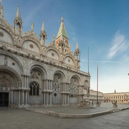 San Marco View Terrace R&r Apartment Venice